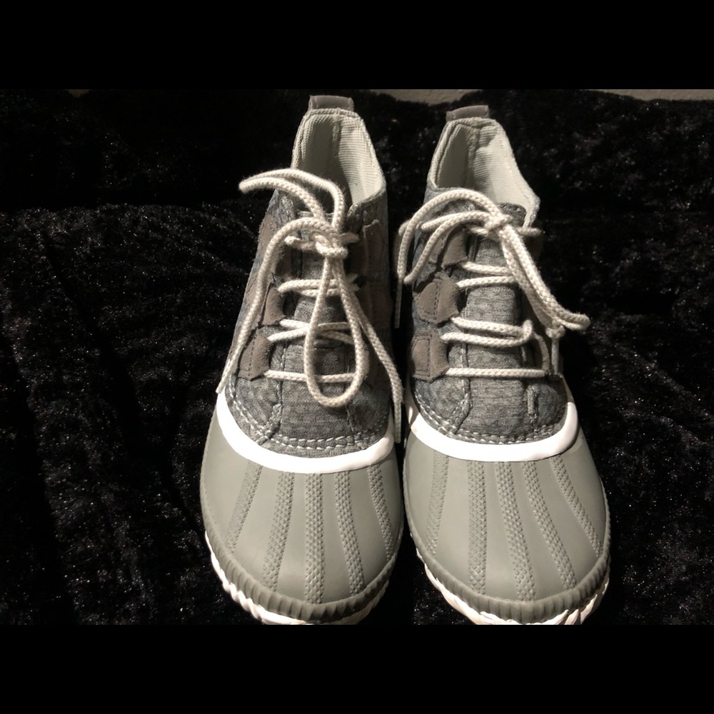 Sorel Out and About boots size 6